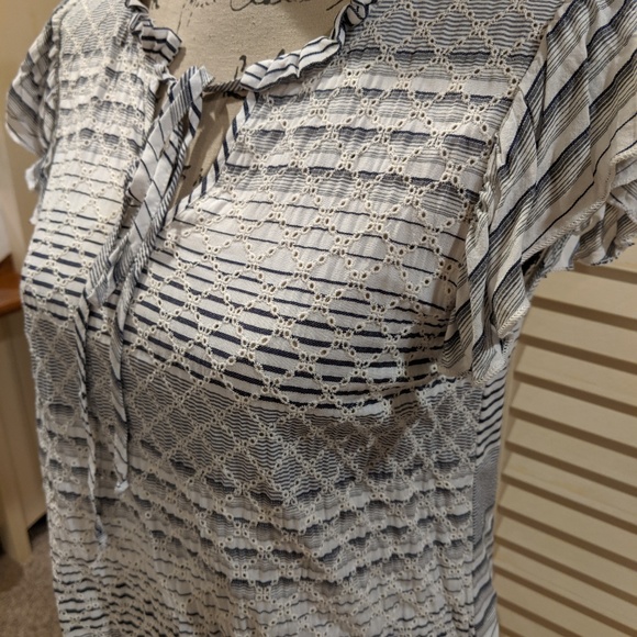 Renee C. Black and Off-White Top - Picture 3 of 8